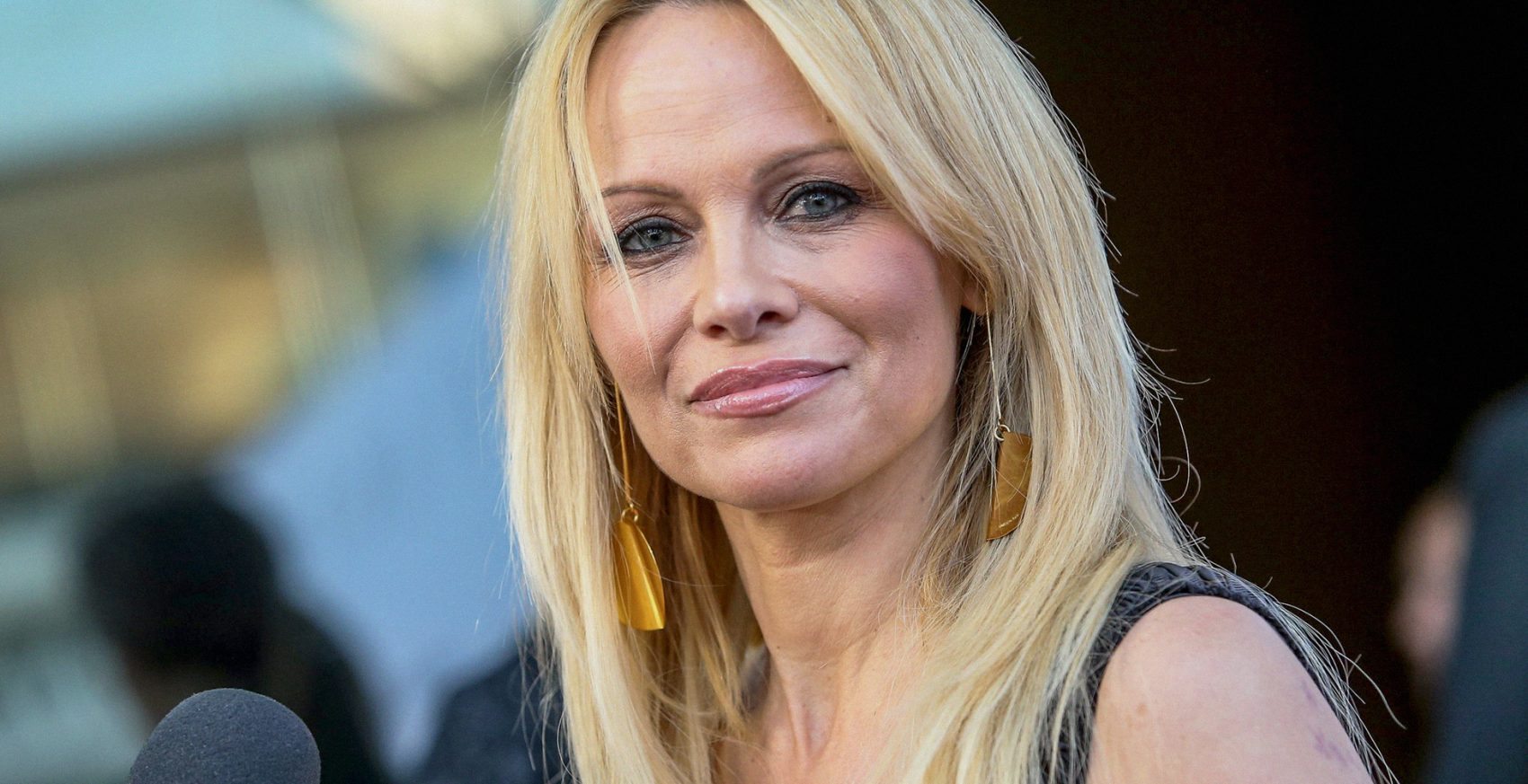 Pramela Old Actres Sex - Porn Icon Pamela Anderson Releases Open Letter On \