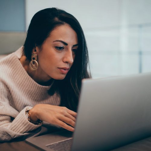 women-watching-porn-woman-computer-female-girl