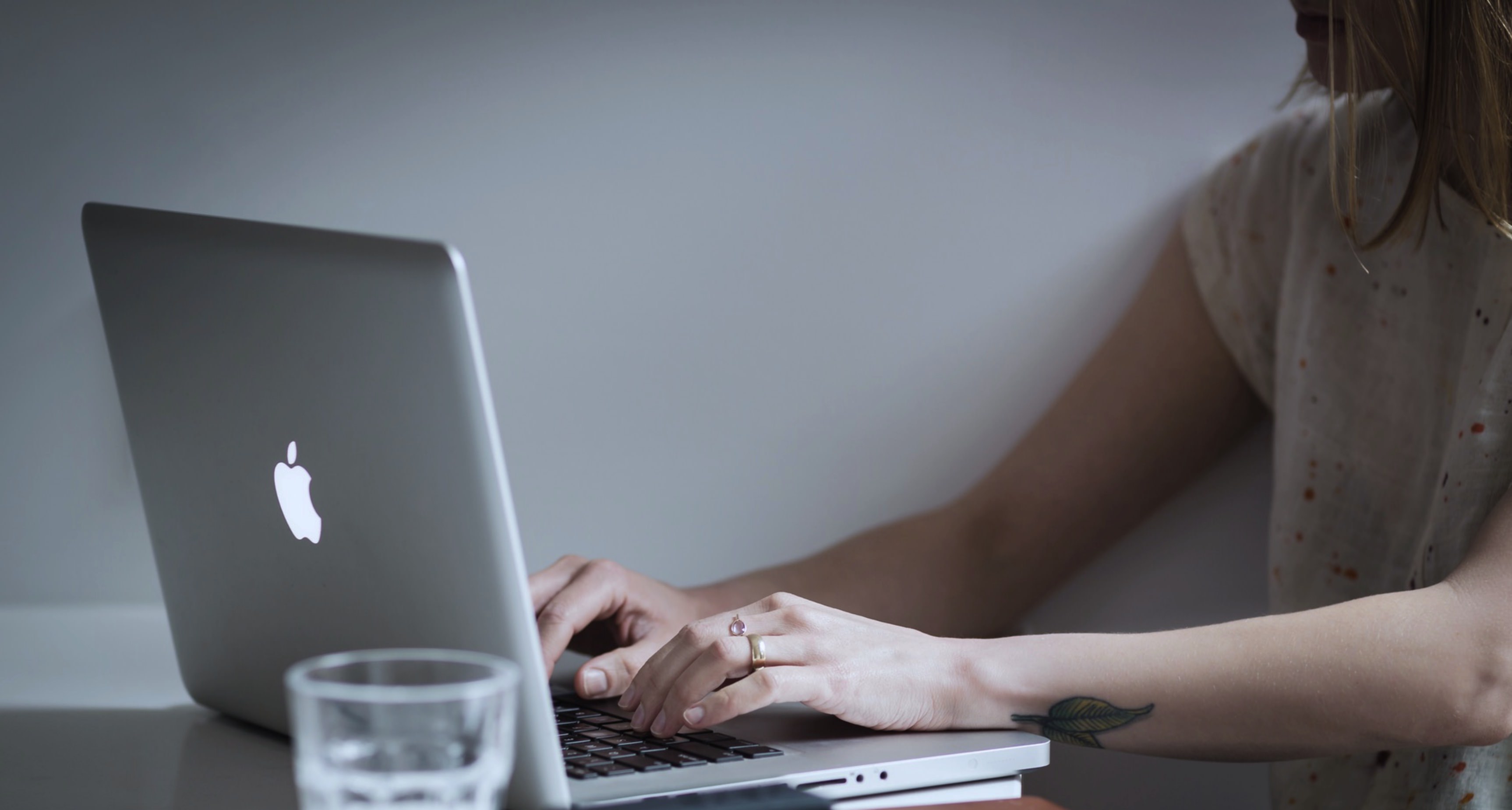 Woman Watching Porn On Her Computer - Popular Porn Site Reveals Women Search For Hardcore Genres ...