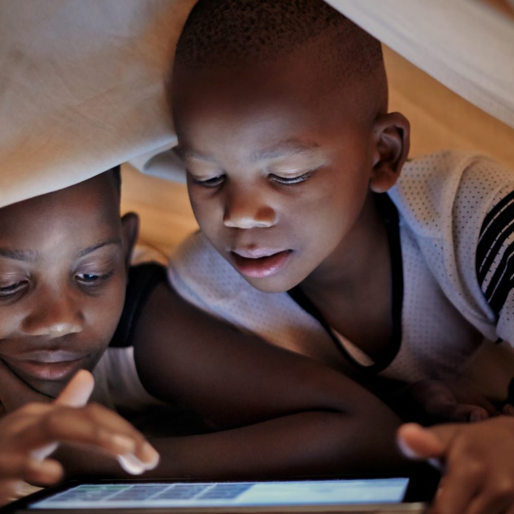 kids-see-porn-young-affects-them-child-diverse