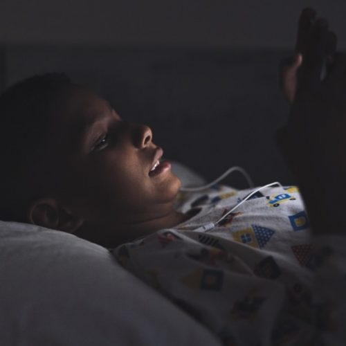 male-objectification-dehumanization-hurts-male-consumers-boy-looking-at-porn-habit-does-porn-objectify-men