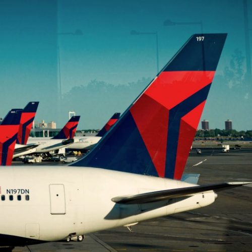 delta-airlines-plane-airplanes-fighting-sex-trafficking-porn-kills-love