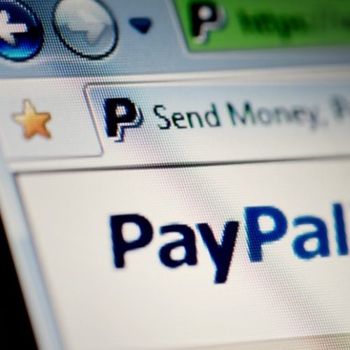 paypal-stops-working-with-pornhub-computer