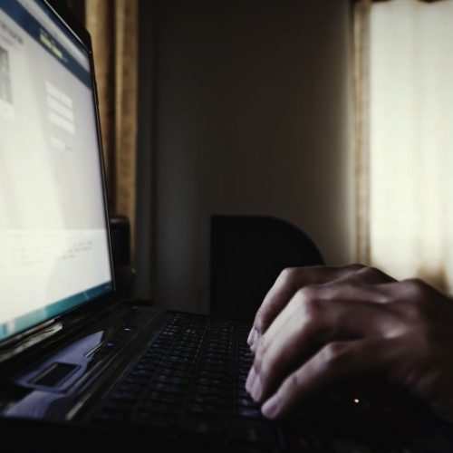 belgian-porn-pedophile-child-exploitation-abuse-images-hacker-hands-computer-dark