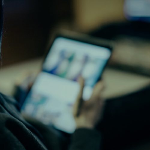 pornhub-covid-premium-whole-world-computer-tablet-woman-porn