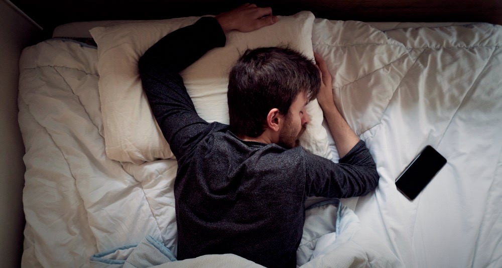 Man Sleeping Porn - 3 Ways Porn Hurts Men and Fuels Their Insecurities